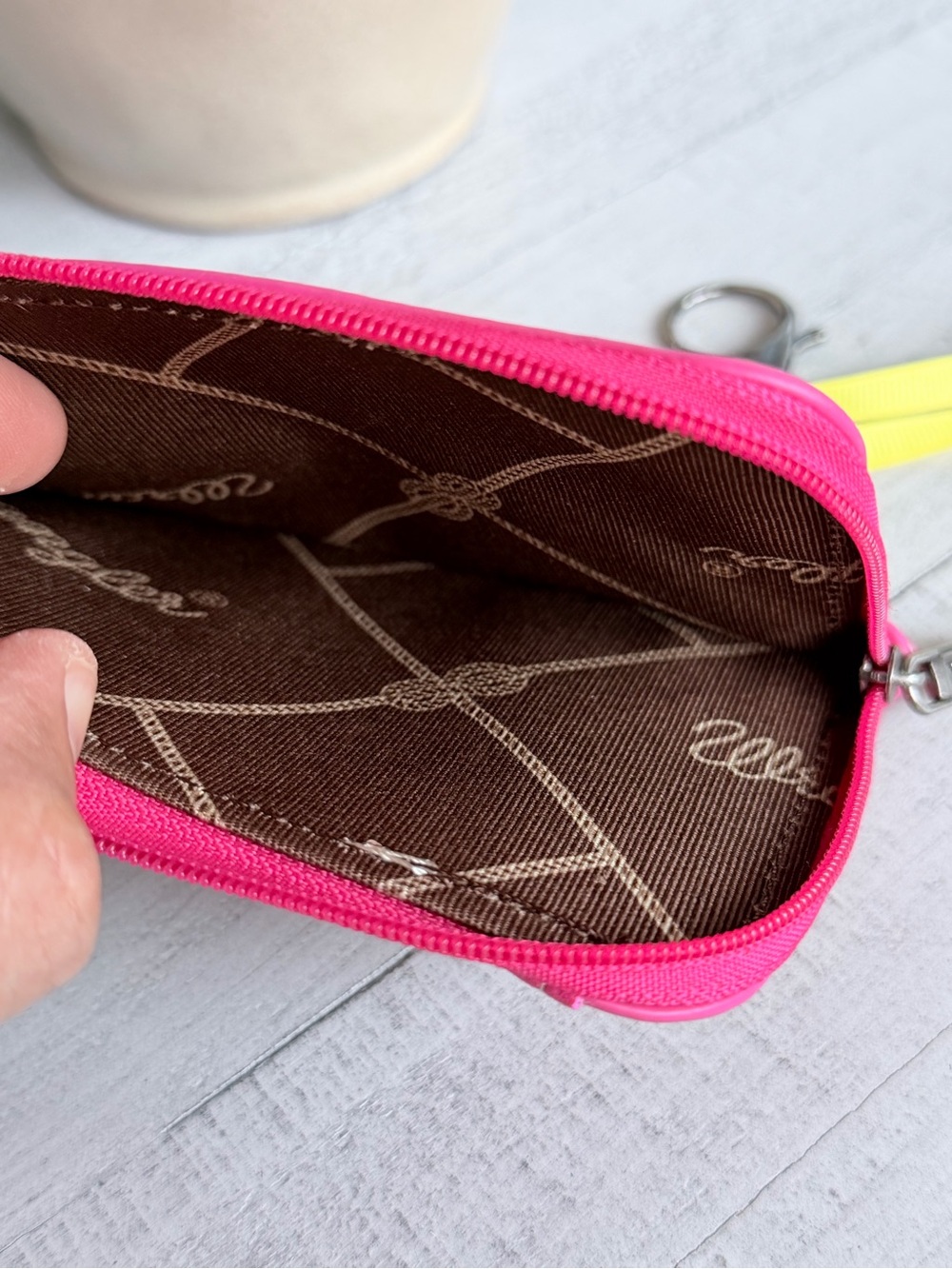 Wrangler Card Holder Wallet Keychain Coin Purse NWT Hot Pink and Brown Aztec - Picture 4 of 4